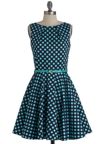 luck-be-a-lady-dress-in-blue-dots
